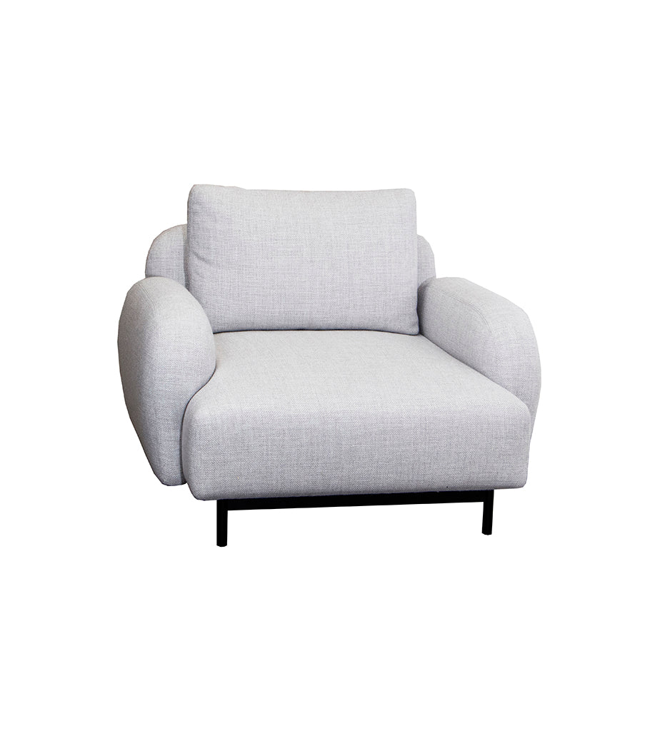 Aura Lounge Chair w/ Low Armrest