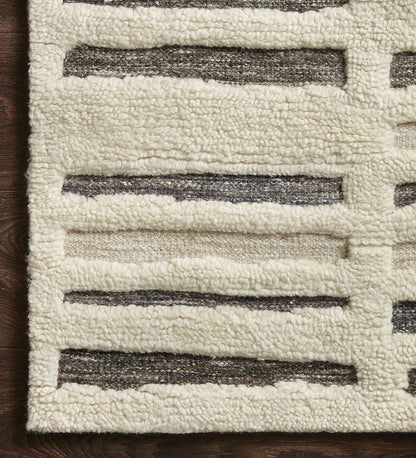 Bennett BE-01 Ivory / Charcoal Rug detail